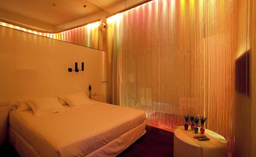 Chic & Basic Born Boutique Hotel บาร์เซโลนา ภายนอก รูปภาพ