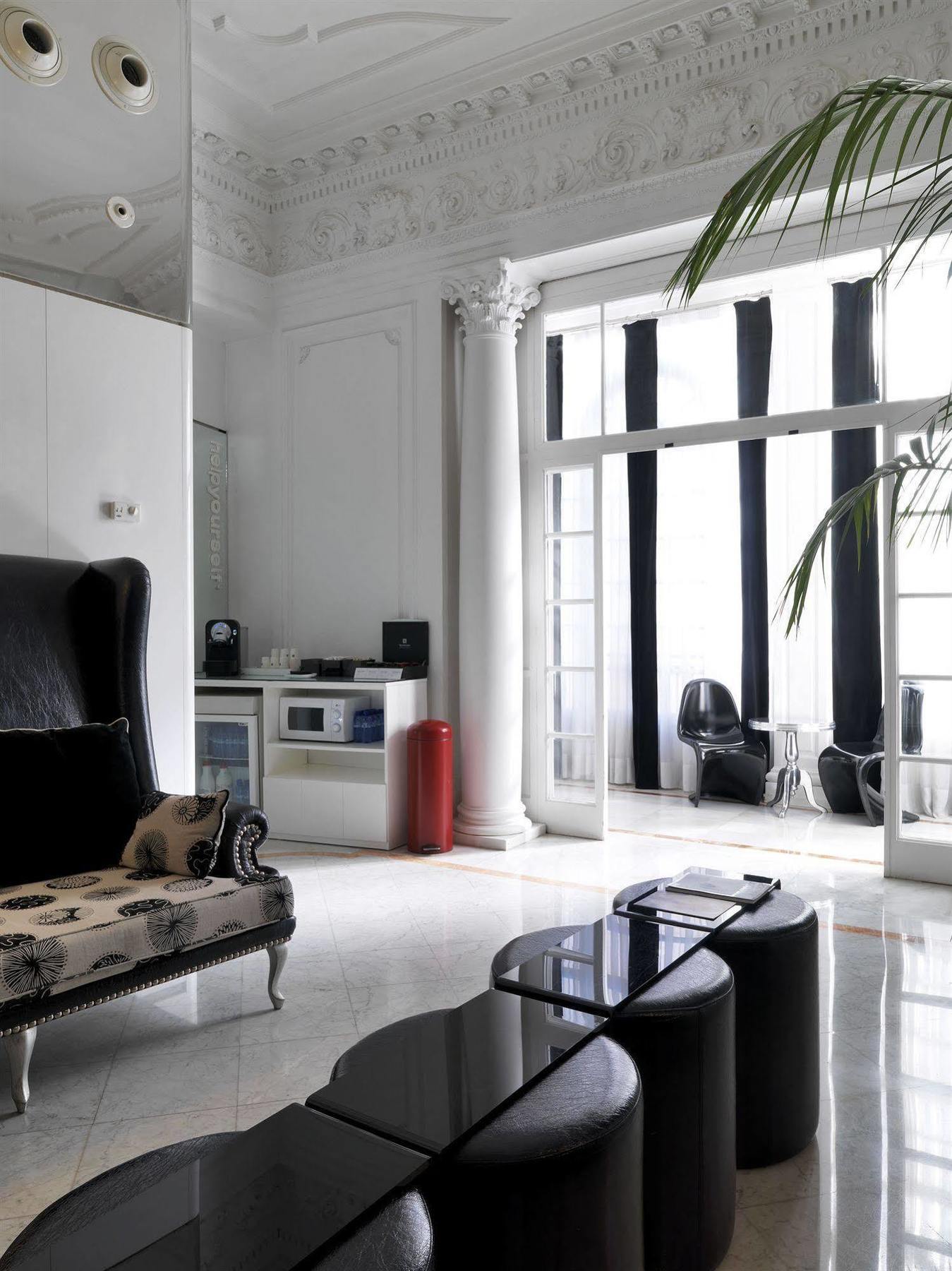 Chic & Basic Born Boutique Hotel บาร์เซโลนา ภายนอก รูปภาพ